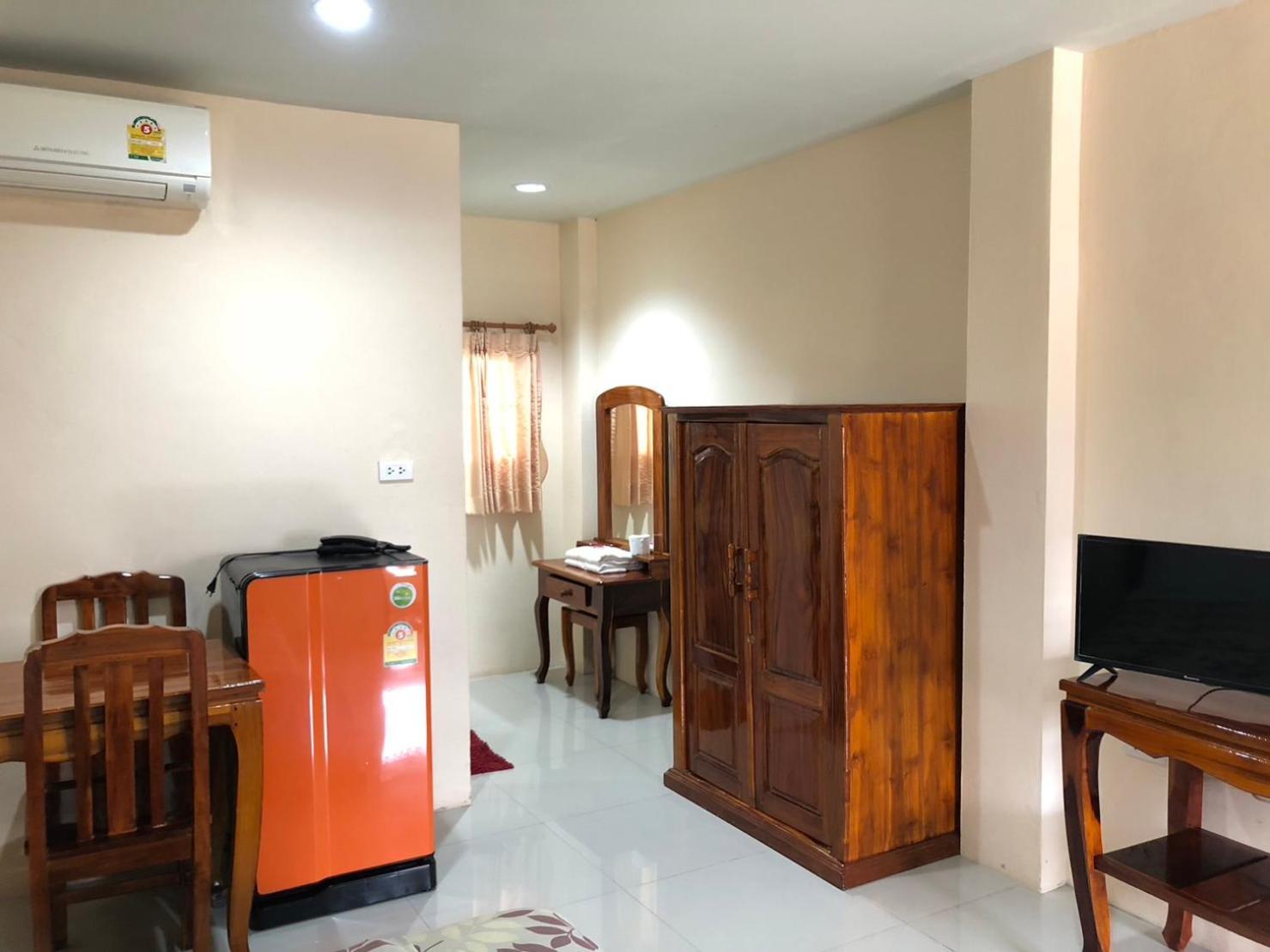 ราชพฤกษ์รีสอร์ต ลพบุรี Hotel ภายนอก รูปภาพ